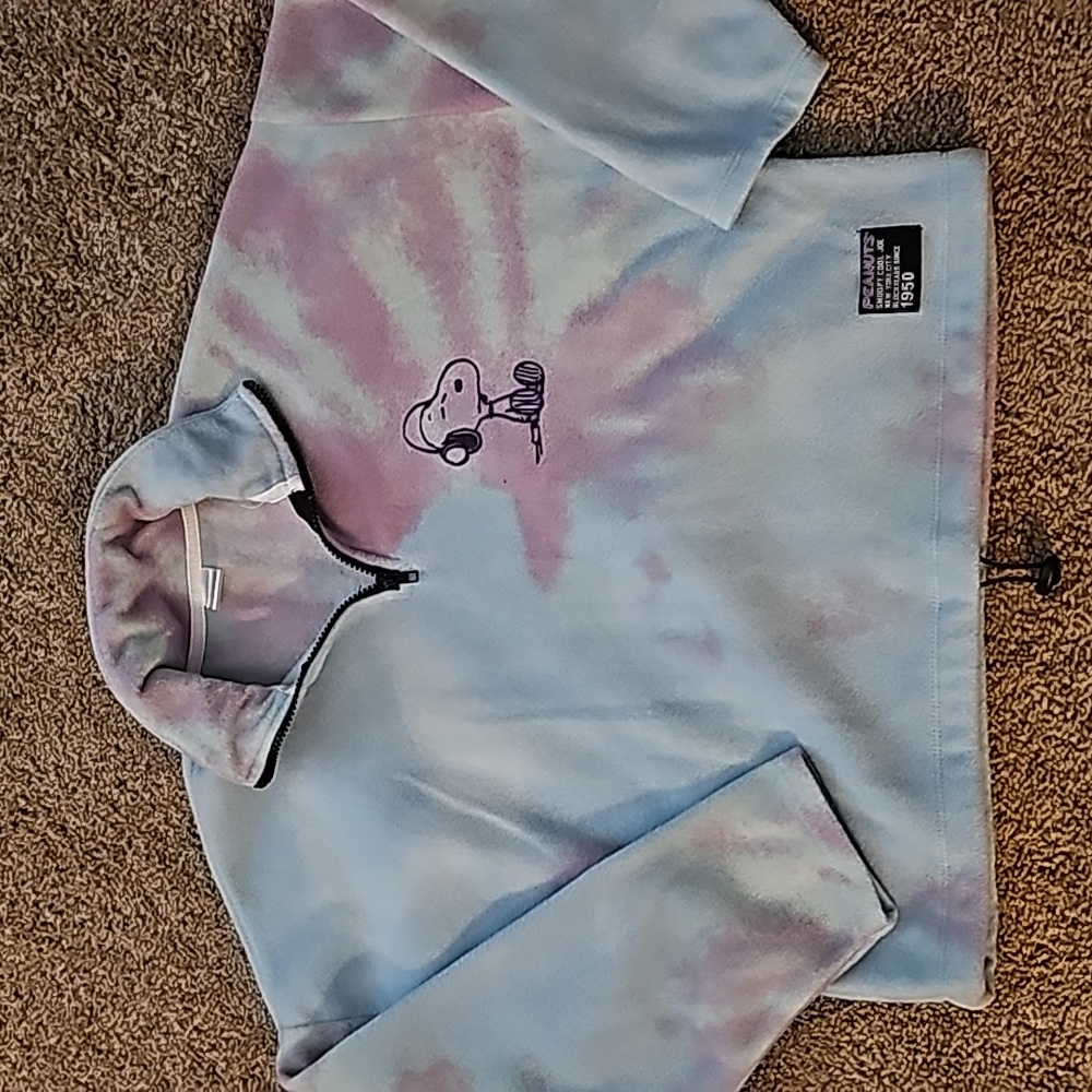 Snoopy pullover sweater NWOT